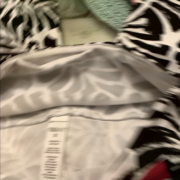 TEEZHER long shorts size S Navy & white Smooth and slims NWT invisible panel. - Picture 9 of 11